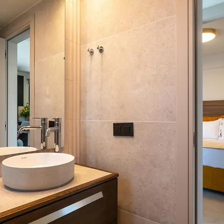 Elaura Luxury Residensces Aether * קלמאטה